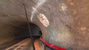 Underground Roof Fall Hazard Assessment